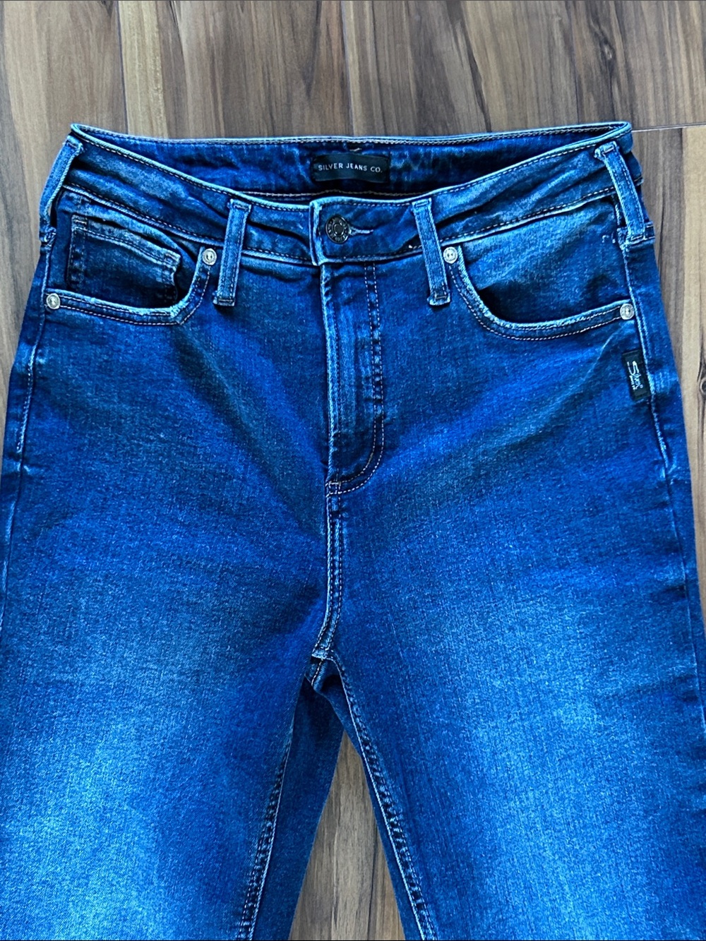 Silver Jeans Infinite Fit Straight Leg Jeans - Picture 2 of 7